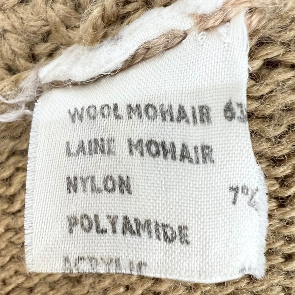 Vintage Jousse Paris Italian made wool blend tan fitted cardigan sweater - Picture 11 of 12
